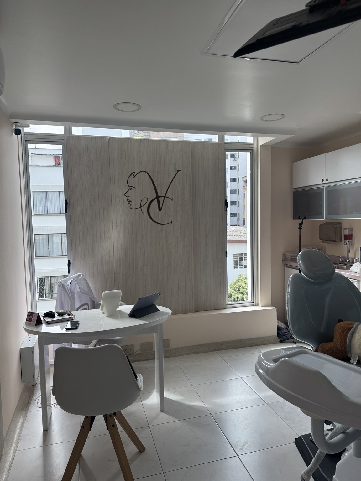 Consultorio de medicina estética de la Dra. Valentina Casanova en Bucaramanga